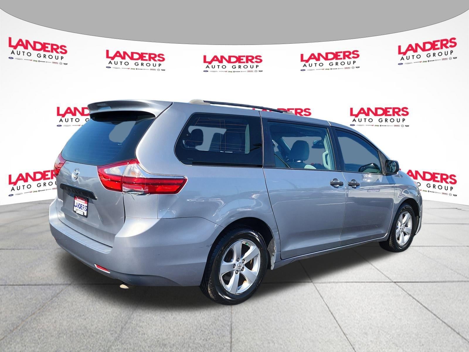 2016 Toyota Sienna 5dr 7-Pass Van L FWD (Natl)