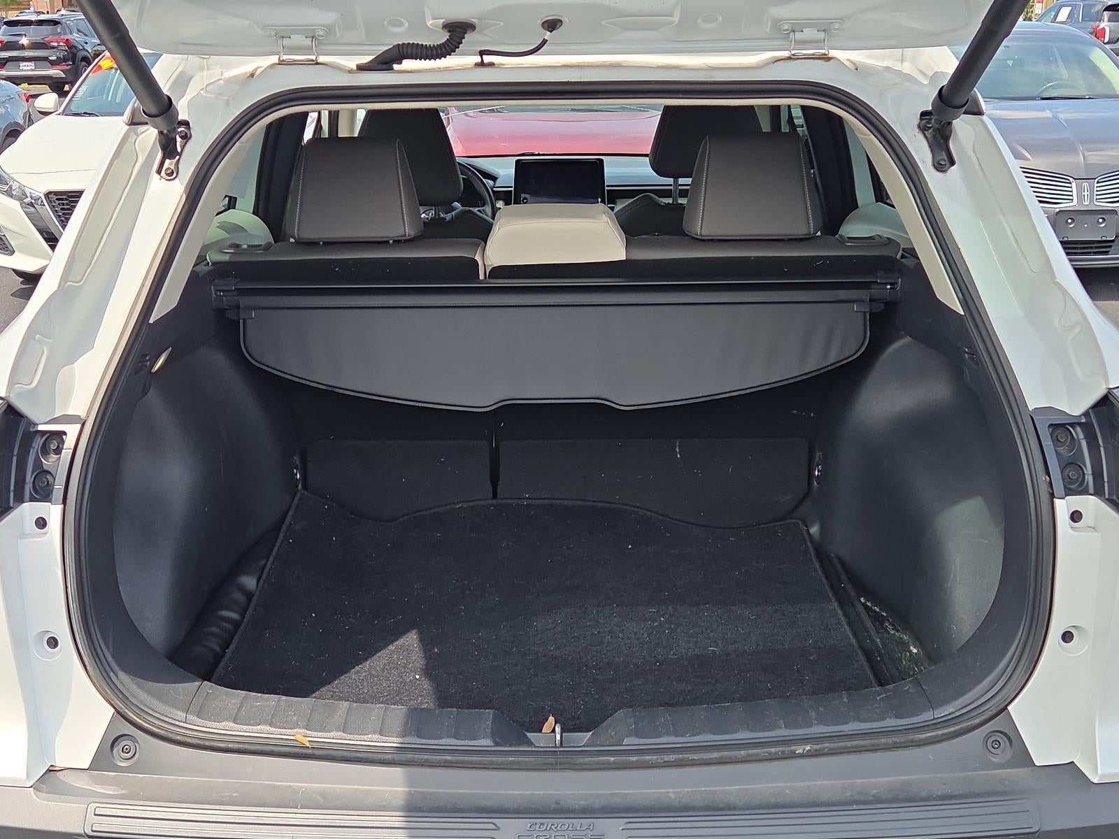 2024 Toyota Corolla Cross XLE 2WD (Natl)