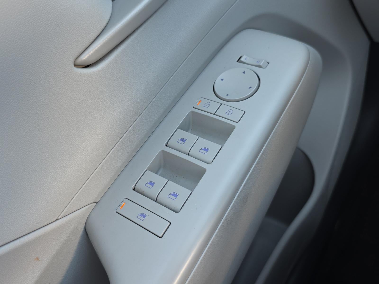 2025 Hyundai KONA SEL FWD