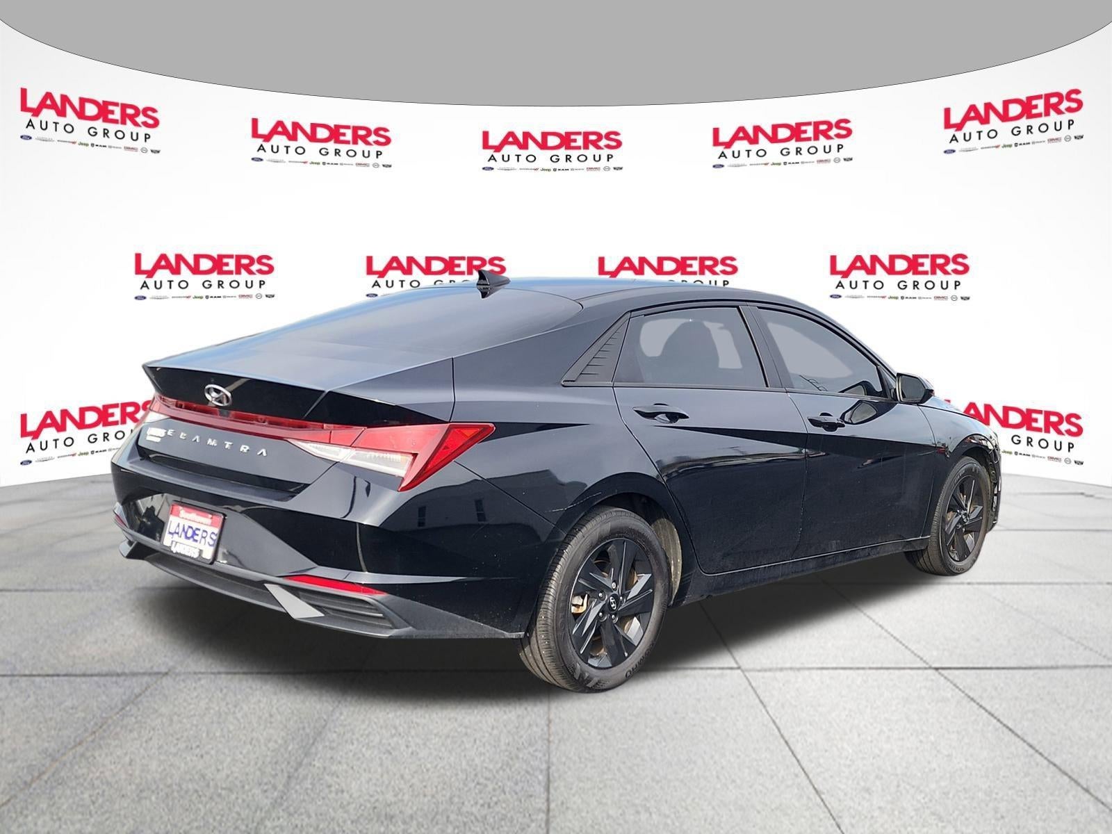 2023 Hyundai ELANTRA SEL IVT