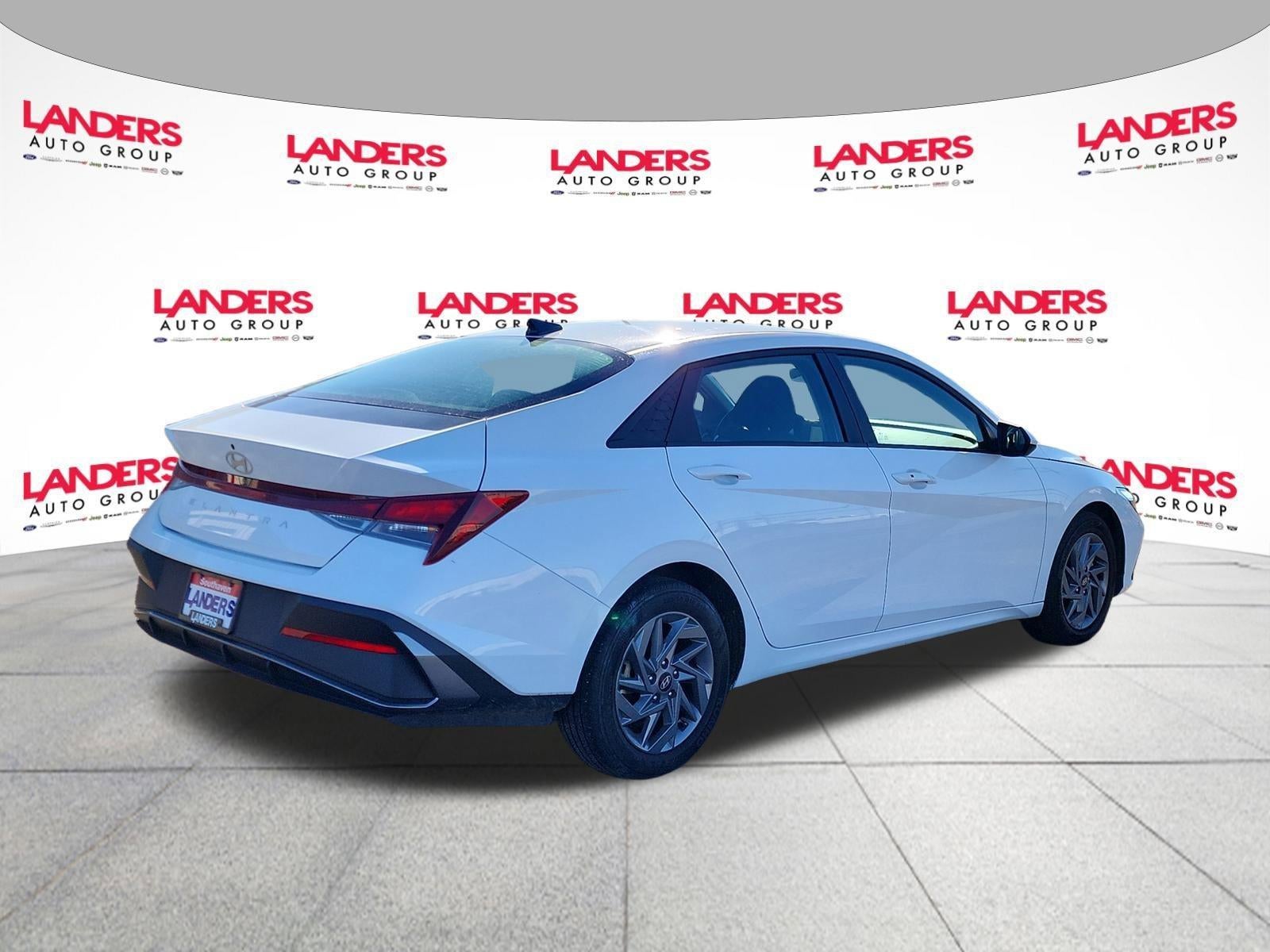 2024 Hyundai ELANTRA SEL IVT