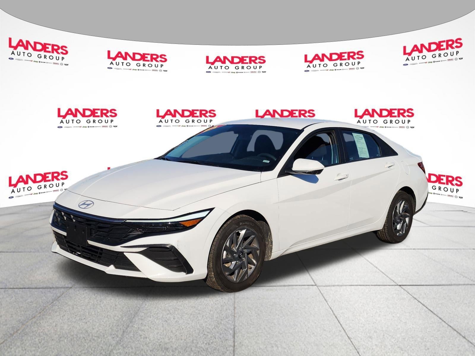 2024 Hyundai ELANTRA SEL IVT