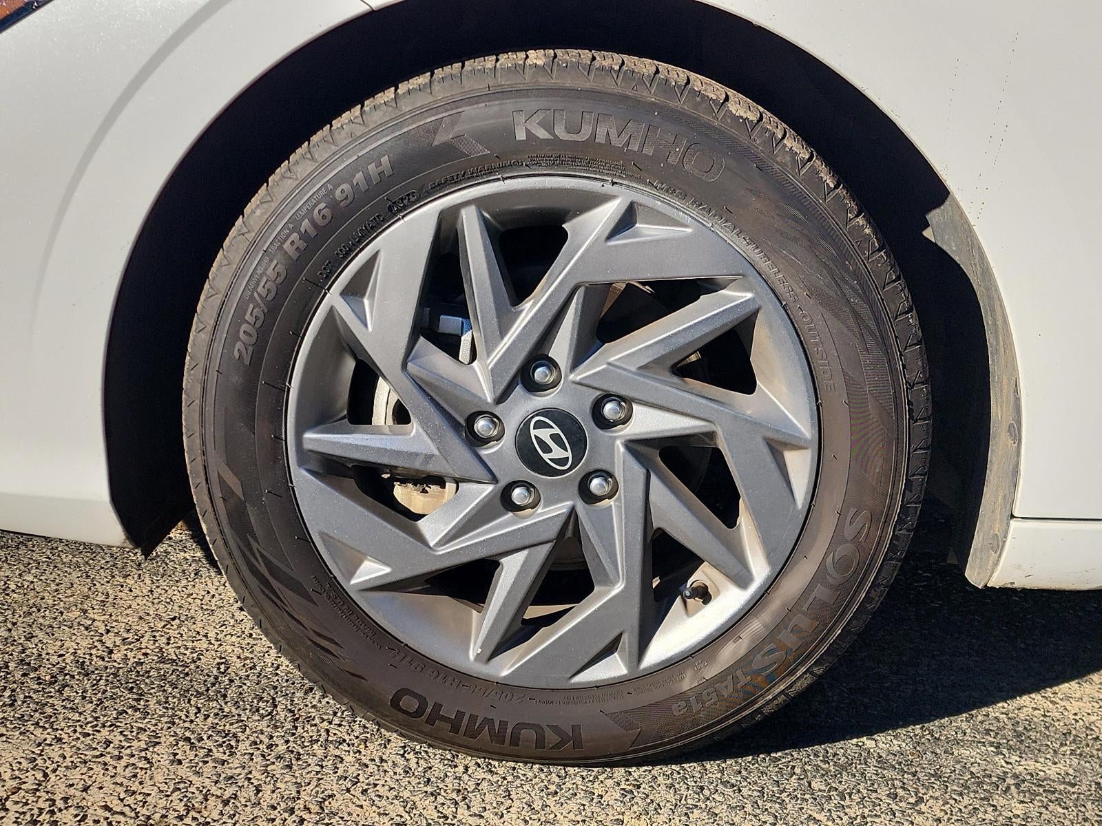 2024 Hyundai ELANTRA SEL IVT