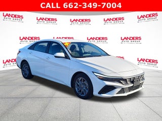 2024 Hyundai ELANTRA SEL IVT