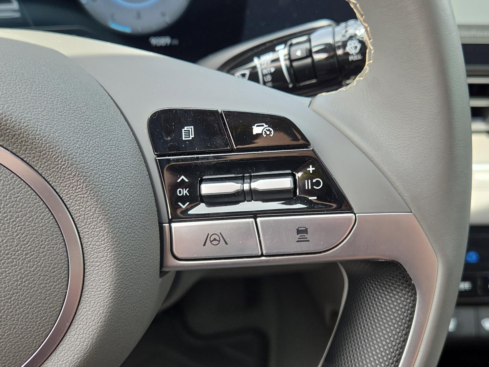 2025 Hyundai ELANTRA SEL Convenience IVT