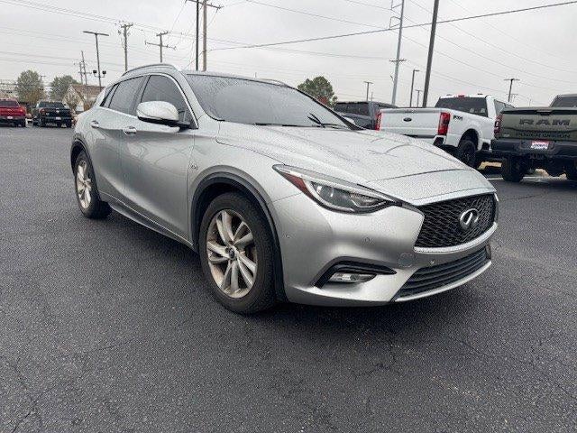 2017 INFINITI QX30 Premium FWD