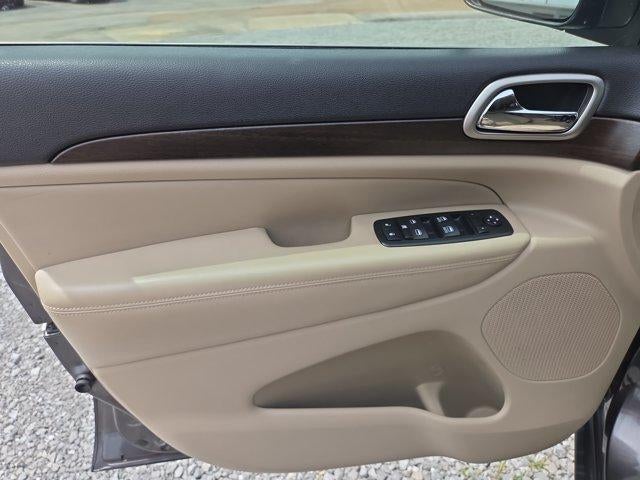 2014 Jeep Grand Cherokee 4WD 4dr Laredo