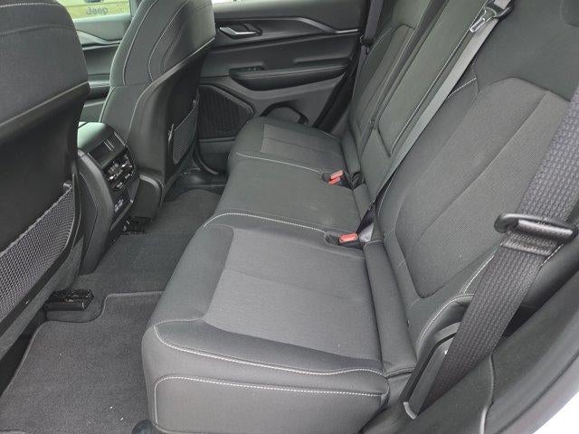 2025 Jeep Grand Cherokee Laredo X 4x4
