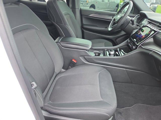 2025 Jeep Grand Cherokee Laredo X 4x4