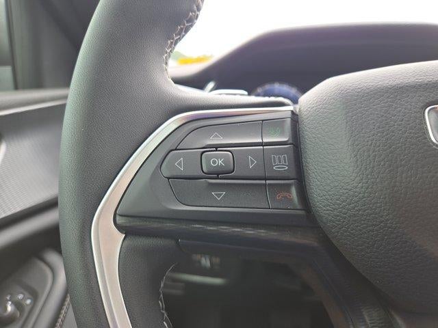 2025 Jeep Grand Cherokee Laredo X 4x4