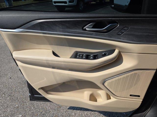2023 Jeep Grand Cherokee L Limited 4x2