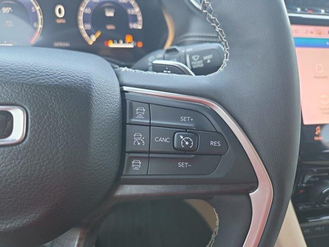 2023 Jeep Grand Cherokee L Limited 4x2