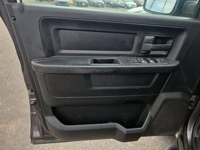 2020 RAM 1500 Classic Tradesman 4x4 Crew Cab 5'7" Box