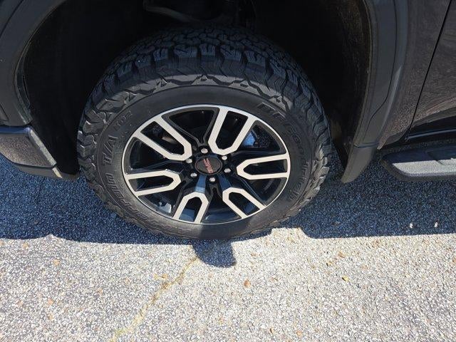 2022 GMC Sierra 1500 Crew Cab Short Box 4-Wheel Drive AT4