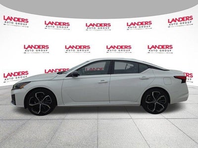2023 Nissan Altima 2.5 SR Sedan