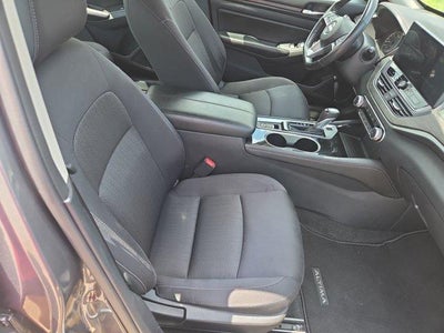 2024 Nissan Altima 2.5 SV Sedan
