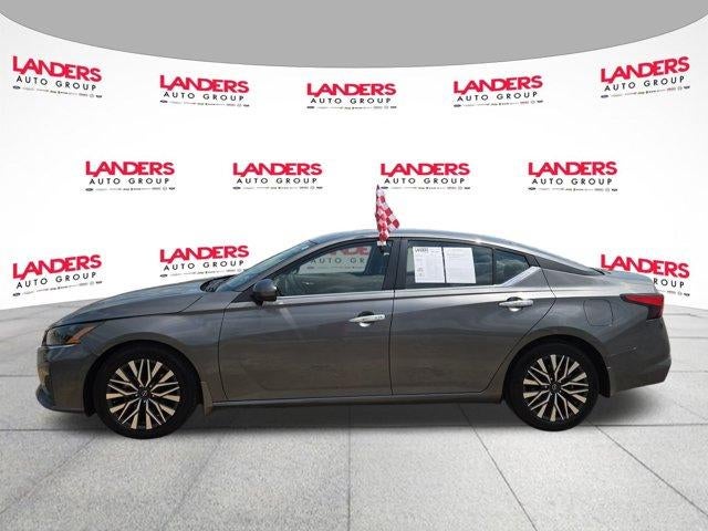 2024 Nissan Altima 2.5 SV Sedan