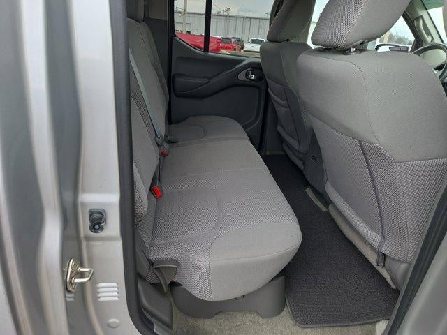 2017 Nissan Frontier Crew Cab 4x2 SV V6 Auto