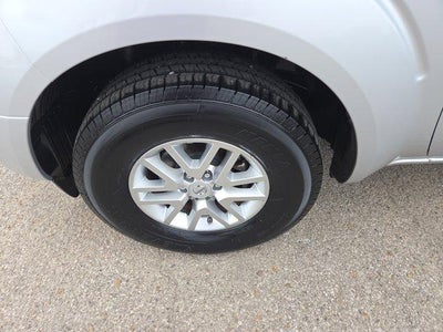 2017 Nissan Frontier Crew Cab 4x2 SV V6 Auto