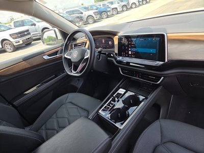 2024 Volkswagen Atlas 2.0T SE w/Technology 4MOTION