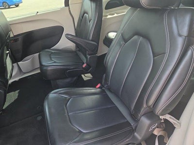 2023 Chrysler Pacifica Touring L FWD