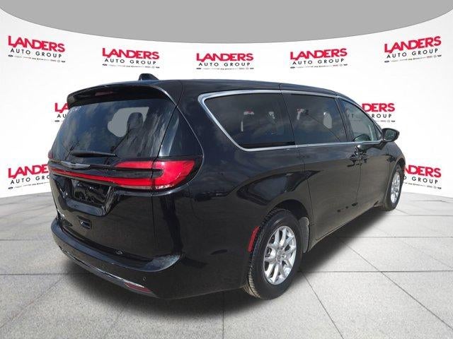 2023 Chrysler Pacifica Touring L FWD