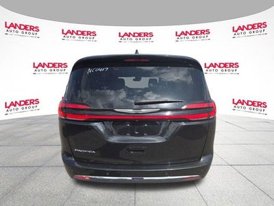 2023 Chrysler Pacifica Touring L FWD