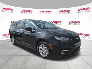 2023 Chrysler Pacifica Touring L FWD