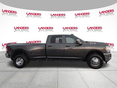 2024 RAM 3500 Tradesman 4x4 Crew Cab 8' Box