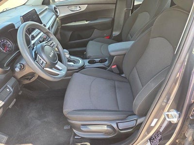2023 Kia Forte LXS IVT
