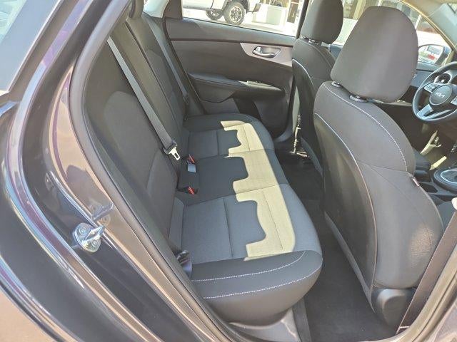 2023 Kia Forte LXS IVT