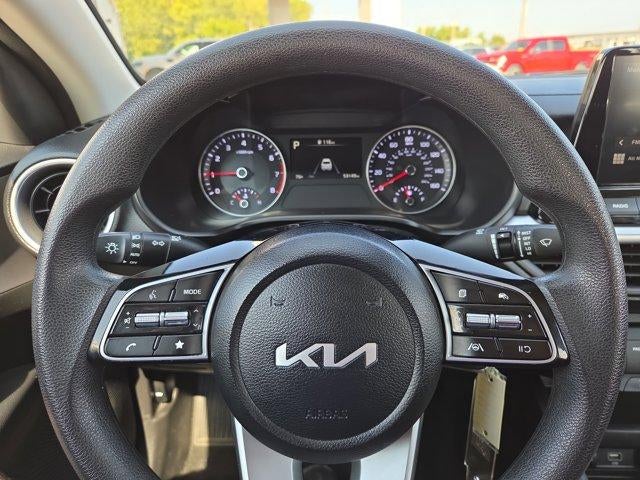 2023 Kia Forte LXS IVT