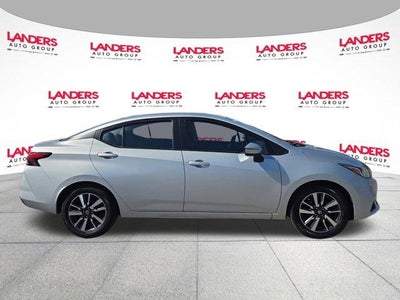 2021 Nissan Versa SV CVT