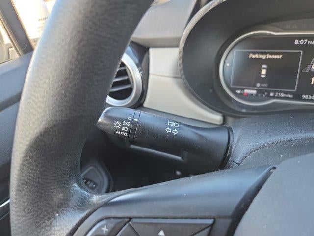 2021 Nissan Versa SV CVT