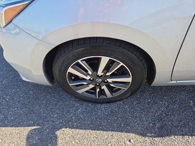 2021 Nissan Versa SV CVT