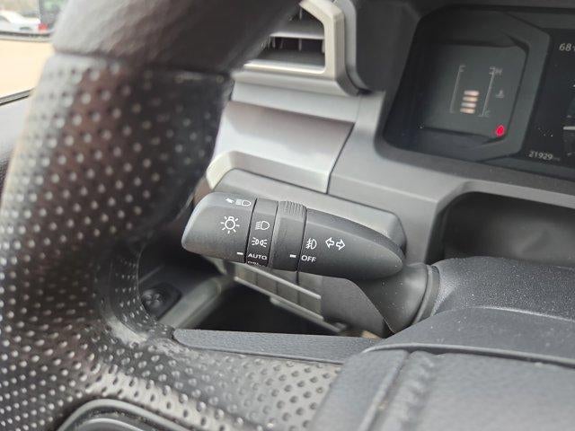 2025 Toyota Tacoma 4WD 4WD SR5 Double Cab 5' Bed AT (GS)