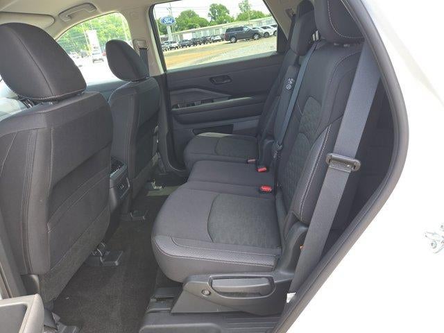 2024 Nissan Pathfinder SV 4WD