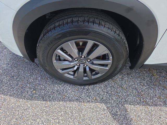 2024 Nissan Pathfinder SV 4WD