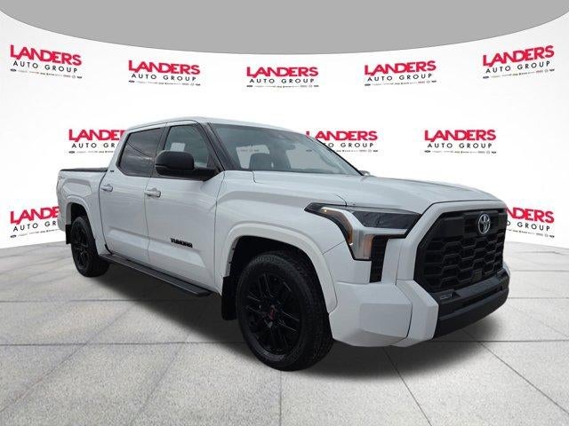 2022 Toyota Tundra 2WD 2WD SR5 CrewMax 5.5' Bed (SE)