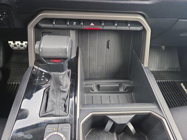 2022 Toyota Tundra 2WD 2WD SR5 CrewMax 5.5' Bed (SE)