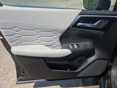 2025 Mitsubishi Outlander SEL FWD