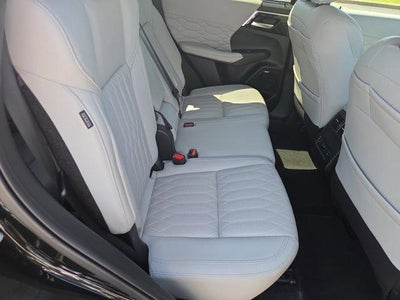 2025 Mitsubishi Outlander SEL FWD