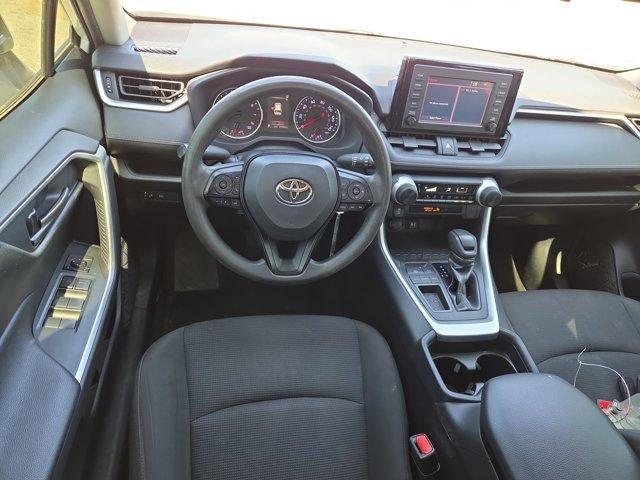 2019 Toyota RAV4 LE FWD (GS)