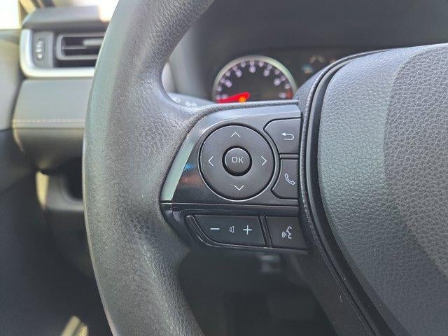 2019 Toyota RAV4 LE FWD (GS)