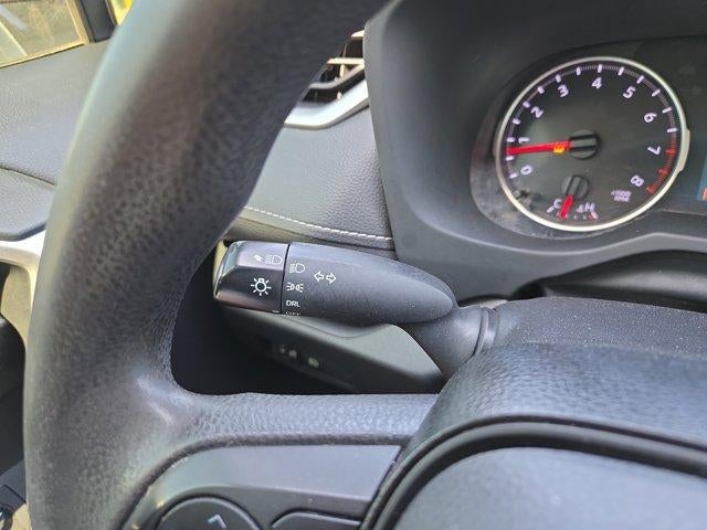 2019 Toyota RAV4 LE FWD (GS)